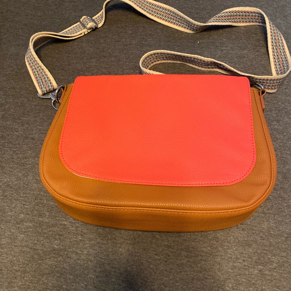 Thirty One Studio Classic Crossbody Purse